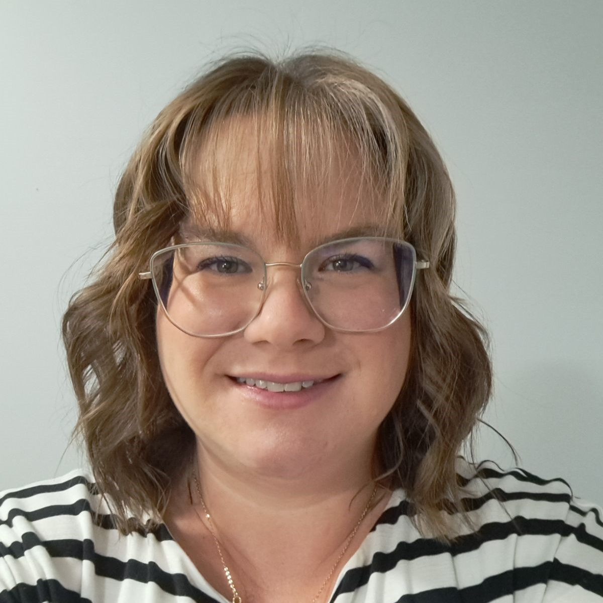 Kadi Swerdlow square Kadi joined the Federation team after 10 years of administrative experience at University of Michigan working with the Unit for Lab Animal Medicine, among other departments. Kadi grew up in Eaton Rapids, MI but has been in the Ann Arbor/Ypsilanti area for over 15 years. One of her passions has always been community service and improving the lives of those around her, so moving from the university to non-profit work was an easy switch. She and her husband, Ben, recently bought a home in Howell that they share with their cats (Goopie and Jonas), dog (Charlie), and a large (but not so alive!) garden. She enjoys cooking, growing a variety of plants, and playing Dungeons & Dragons with friends and family.